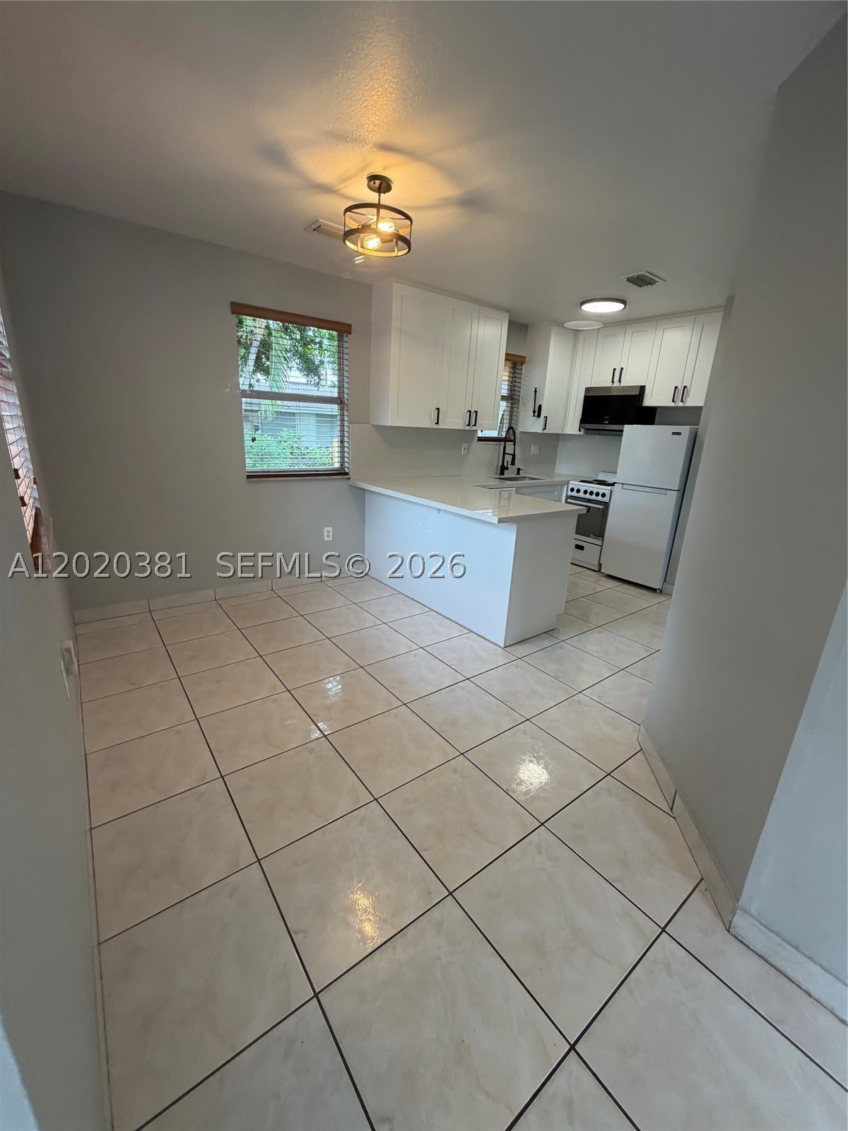 16940 SW 94th Ave – photo 3