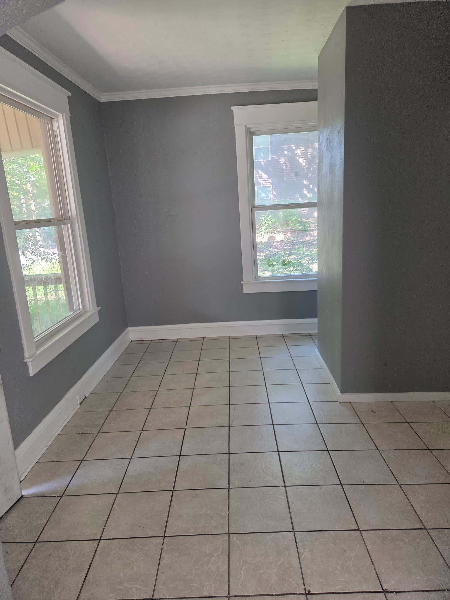 1023 East Behrends Avenue – photo 3