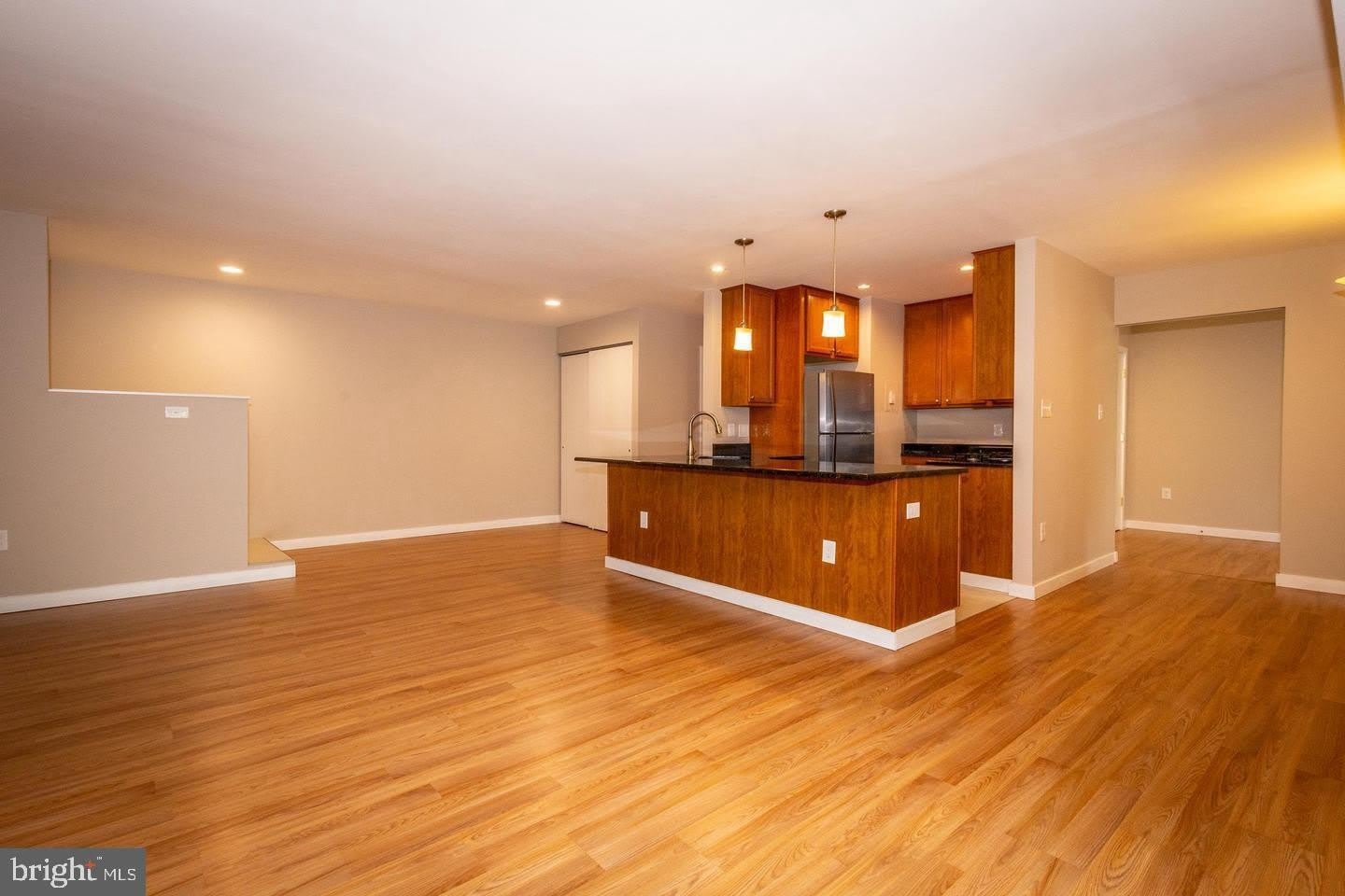 9 SILVERWOOD Circle – photo 3