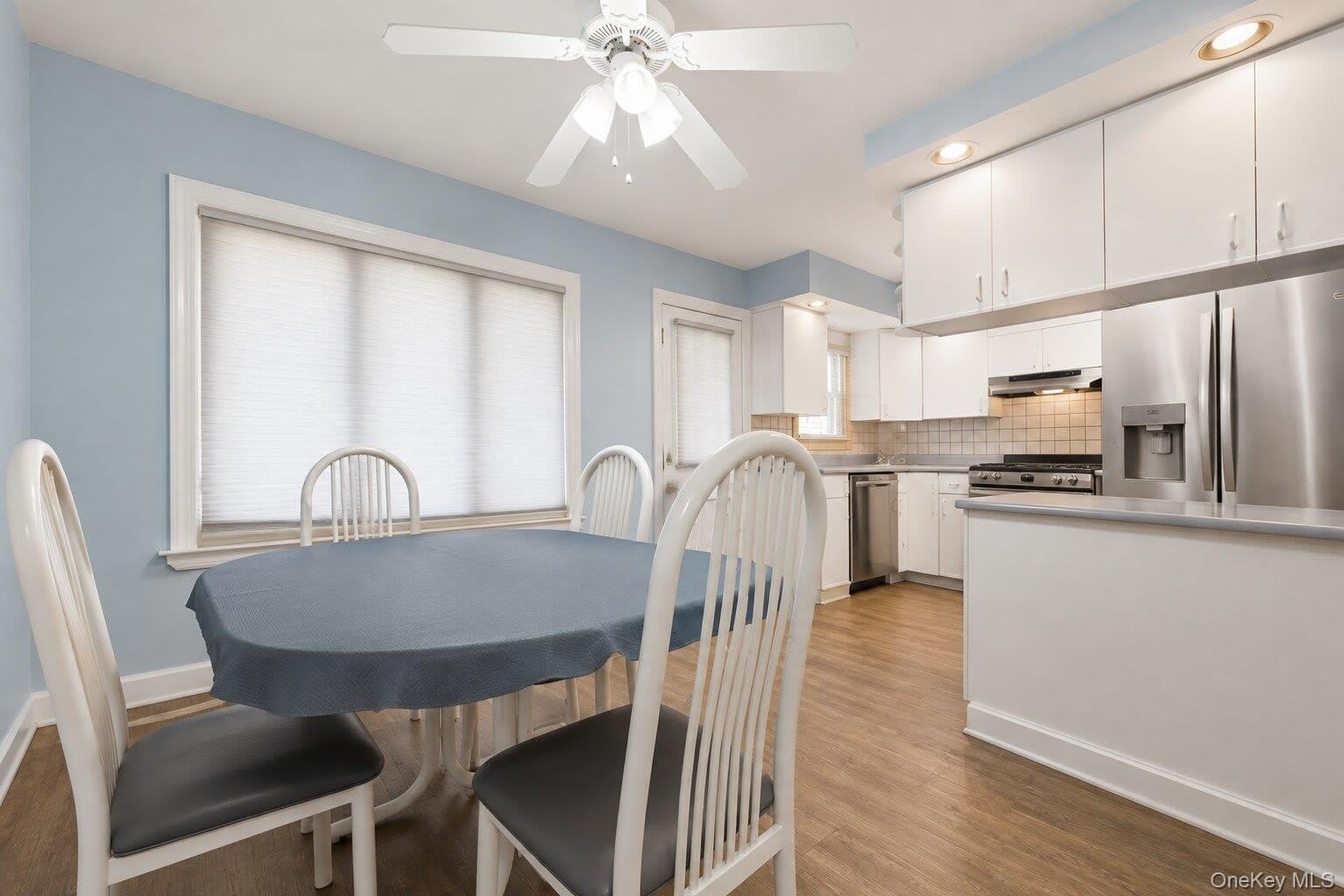 442 Langley Avenue – photo 4