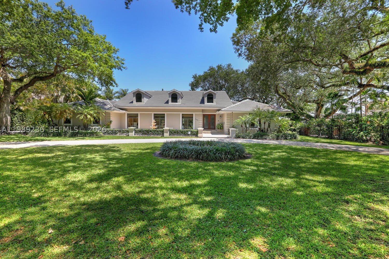 3425 Alhambra Cir – photo 1