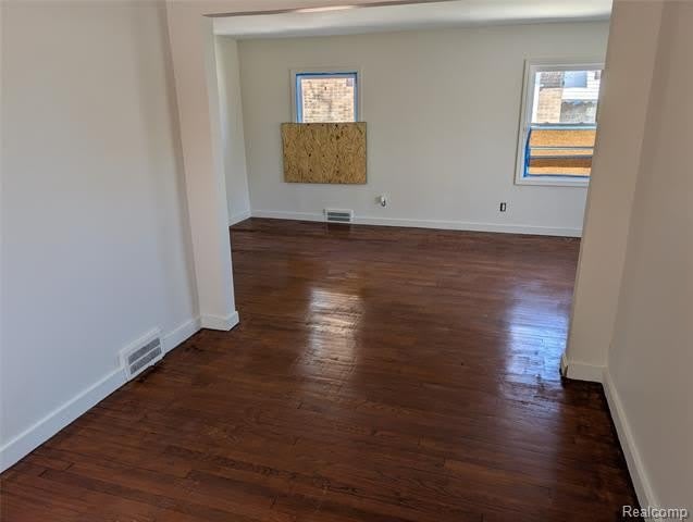 5575 Buckingham Avenue – photo 5