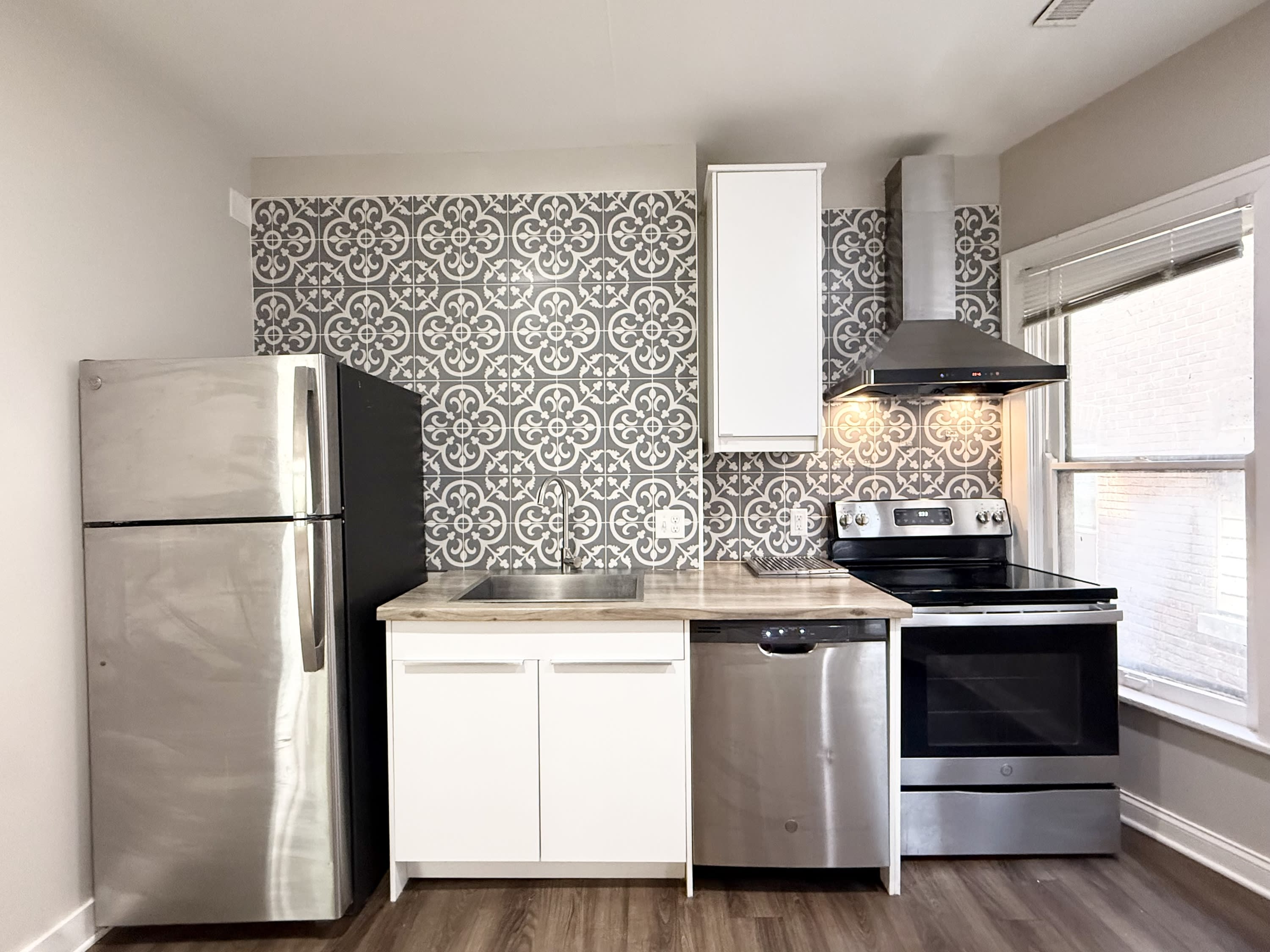 104 E. Dayton Street104-2 – photo 3
