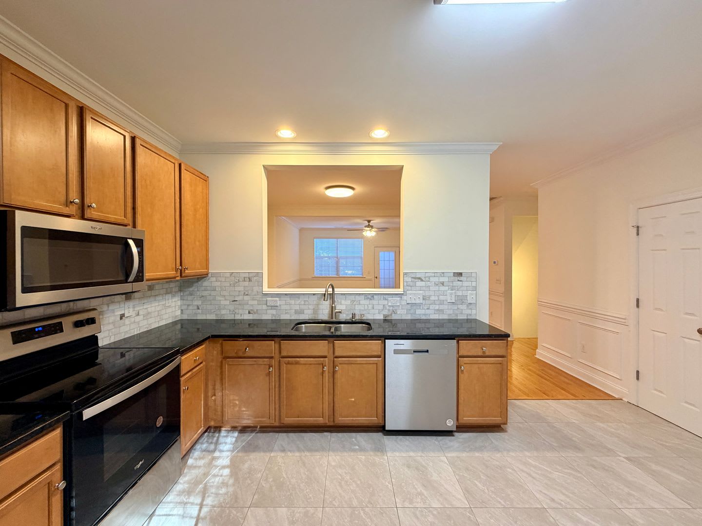 Beautiful Updated Townhouse located in Iredell County! 2BR/2.5BA Garage – photo 5