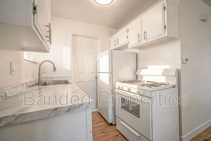 376 West 700 North – photo 2