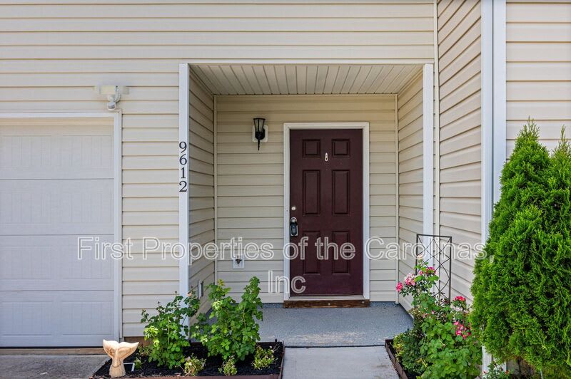 9612 Brackenview Ct. – photo 2