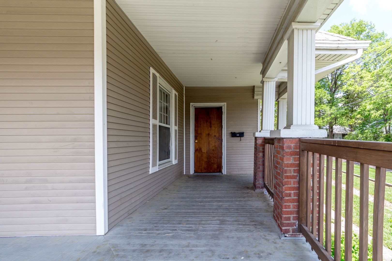 Large Centrally Located Home for Rent! – photo 2