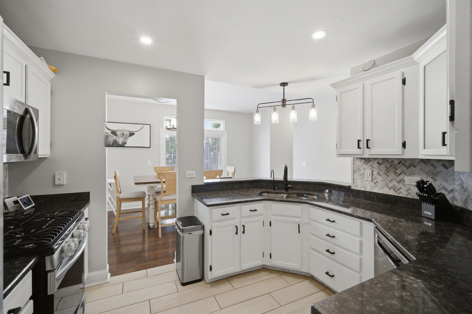 843 Newbury Court – photo 4