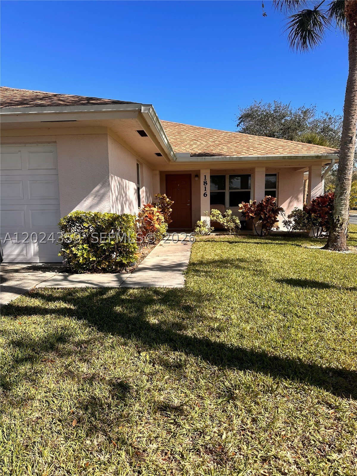 1816 Blue Heron Ln – photo 1