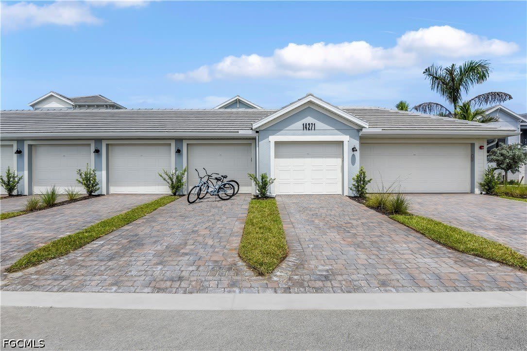14271 Heritage Landing Boulevard – photo 1