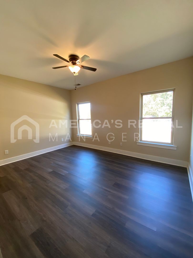 Move In Special Home For Rent In Odenville Sign A Lease By 8 31 To Receive Up To One Month Free – photo 3