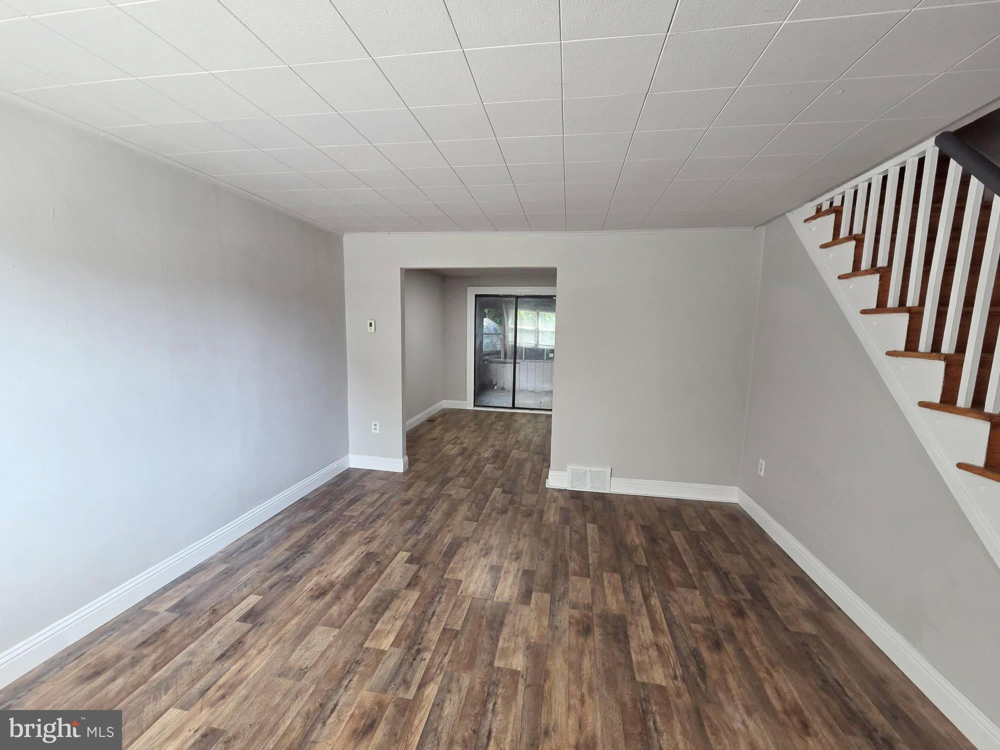 6653 PERRY Avenue – photo 1
