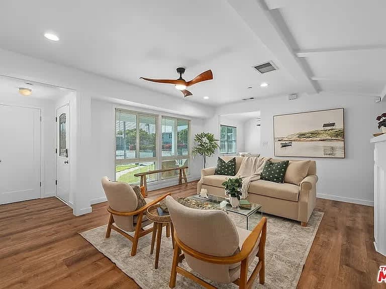 9300 S 10Th Ave – photo 3