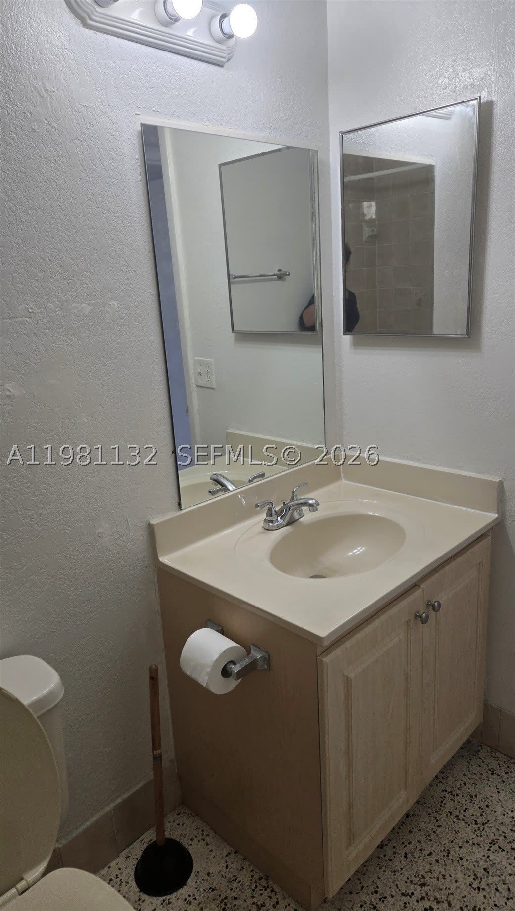 142 SW 18th ave – photo 5