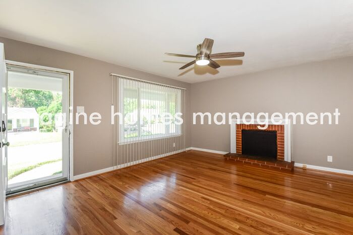 10801 Clearwater Drive – photo 4