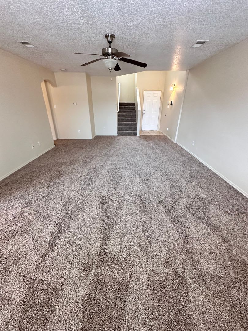 3 Bed 2 5 Bath In Huning Ranch – photo 5