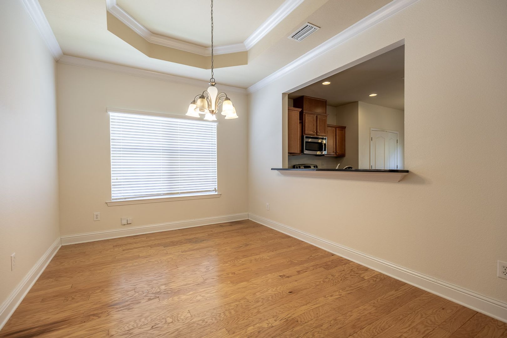 Spacious 3-Bedroom Home in Daphne – photo 5