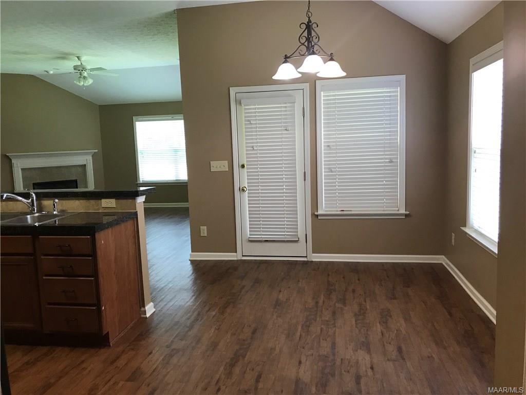 3912 Claiborne Circle – photo 4
