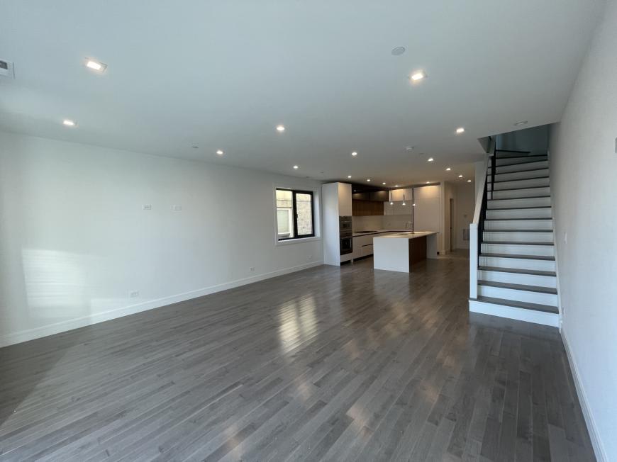 719 North Elizabeth St. – photo 4