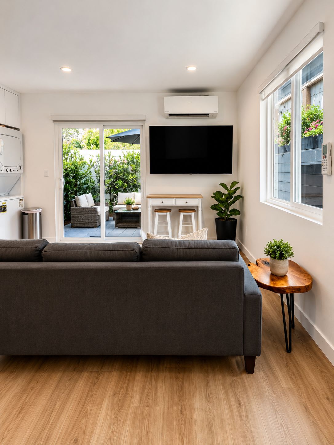 5735 Wilhelmina Ave – photo 1