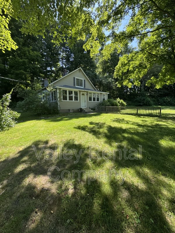 180 Amherst Road – photo 1