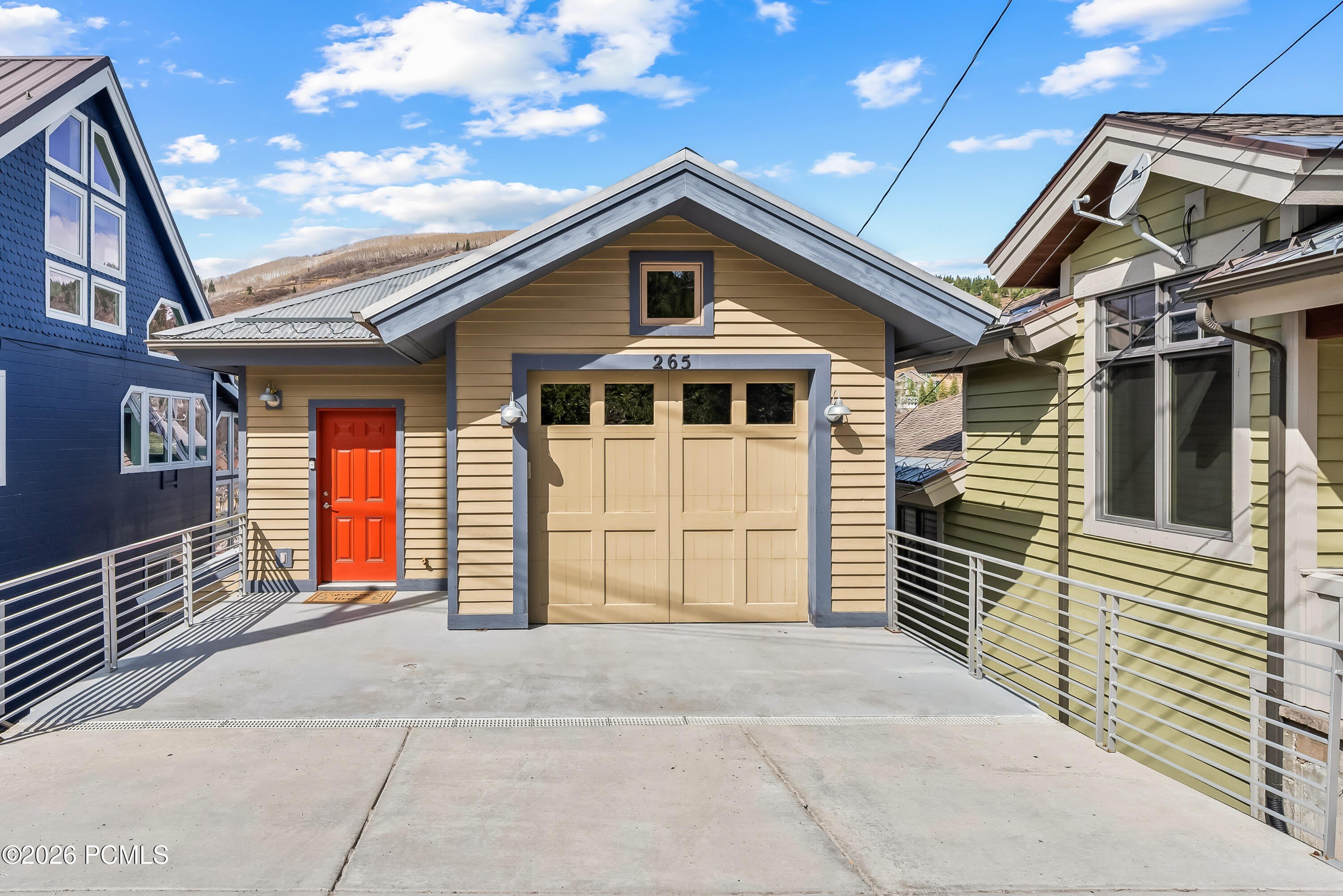 265 Ontario Avenue – photo 1