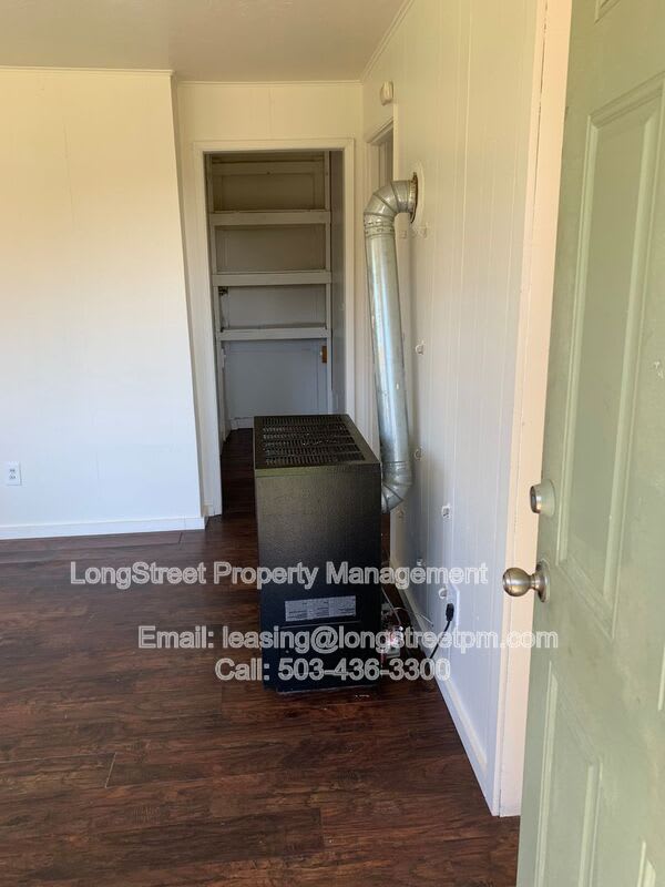 2425 SW Pickford – photo 4