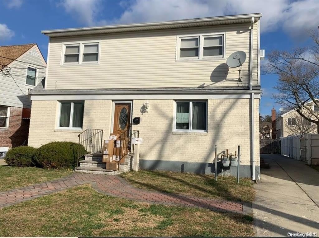 76-29 271st Street – photo 1