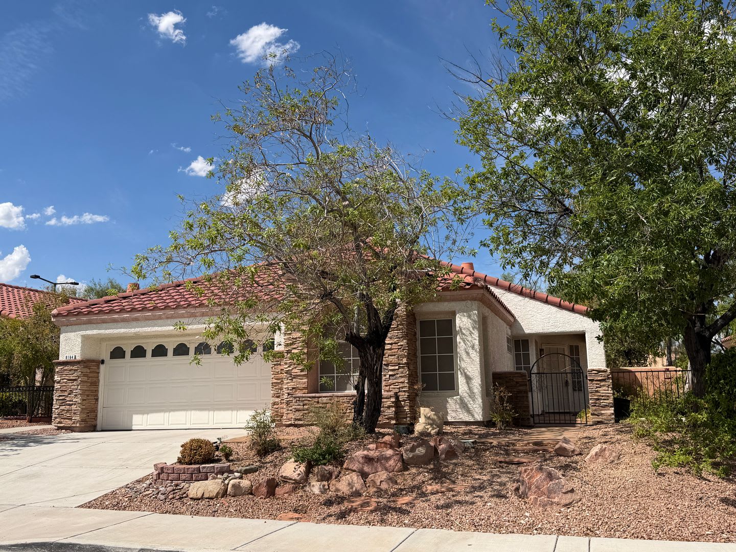 Single Story 3 bedroom home in Summerlin – photo 1