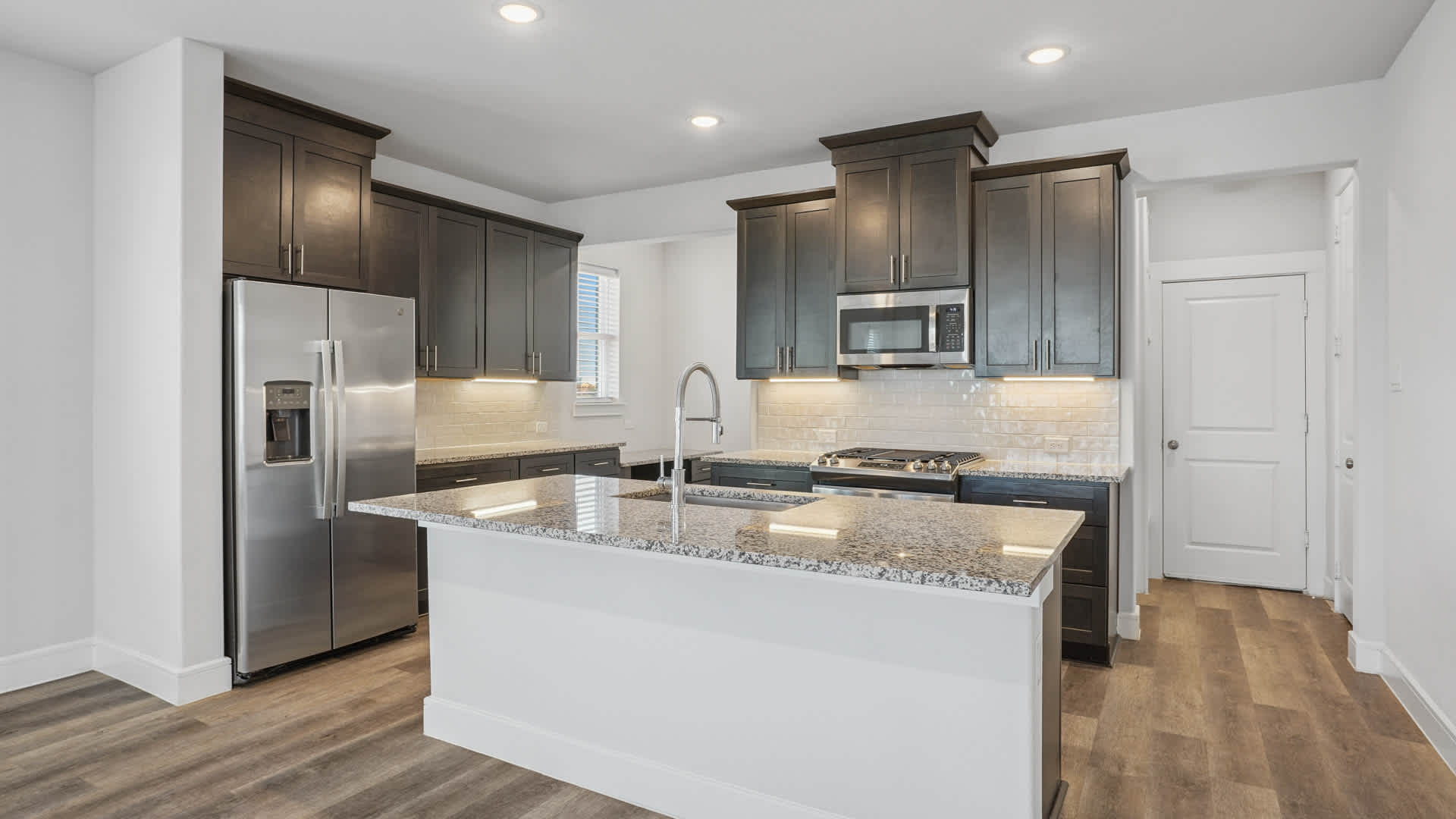 The Louise Townhomes – photo 2