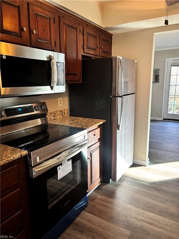 4825 Bay Winds Court – photo 3