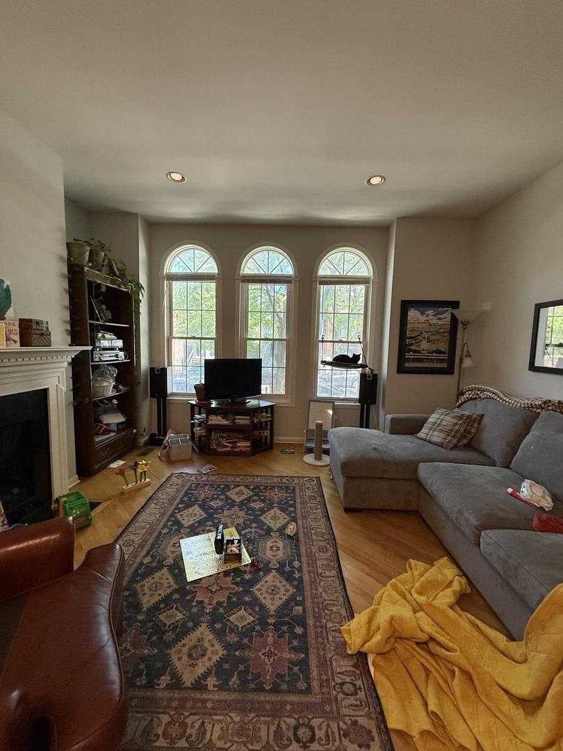 1514 North Wood St. – photo 2