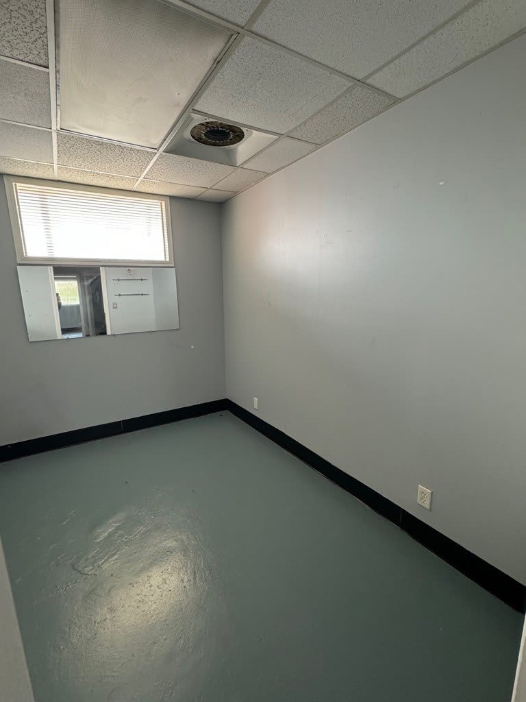 545 W Main St. Suite #304 – photo 5
