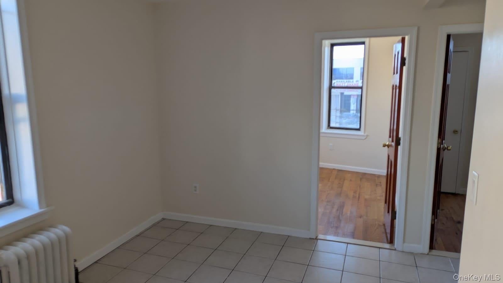 214-85 Jamaica Avenue – photo 3