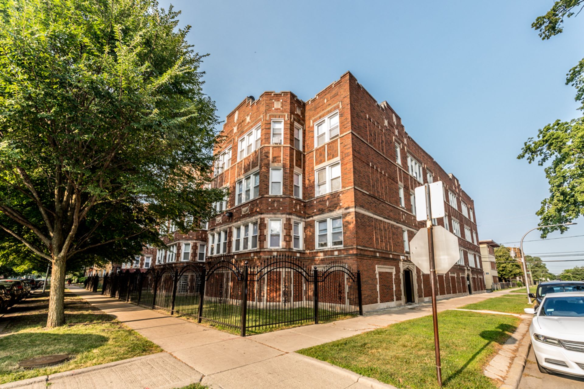 8000 S Paulina St – photo 3