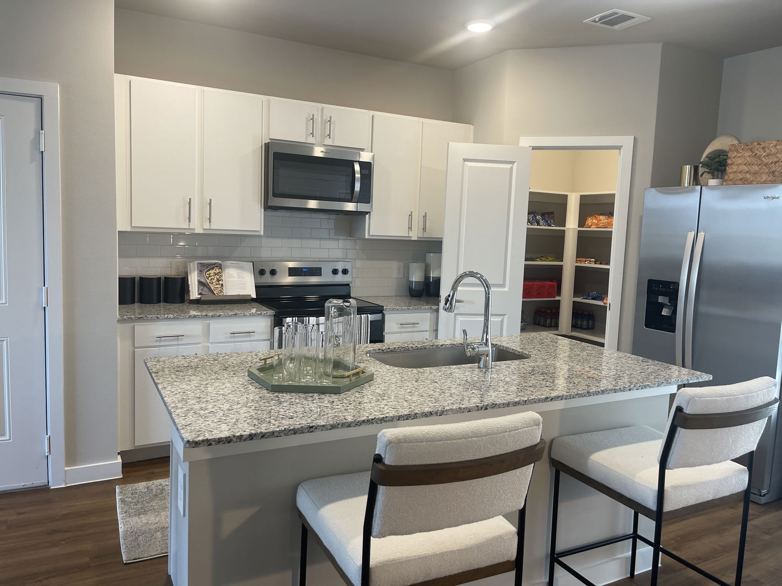 220 North Buddy Hayes Boulevard – photo 4
