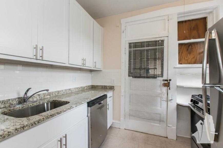 638 West Arlington Place – photo 1