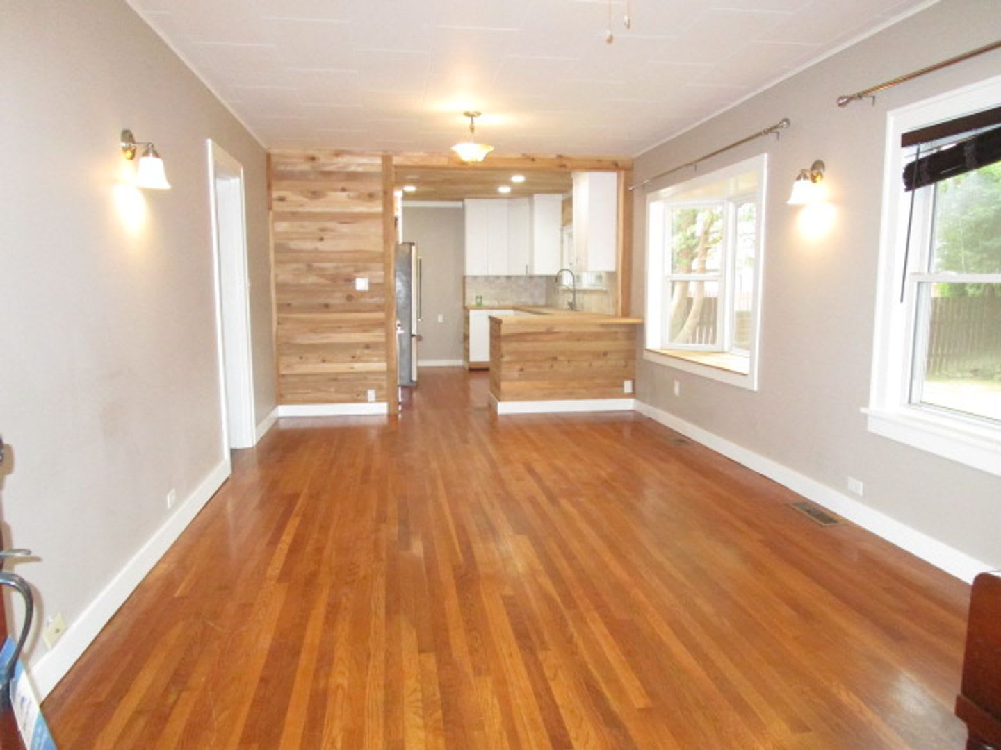 735 Jameson Street – photo 4