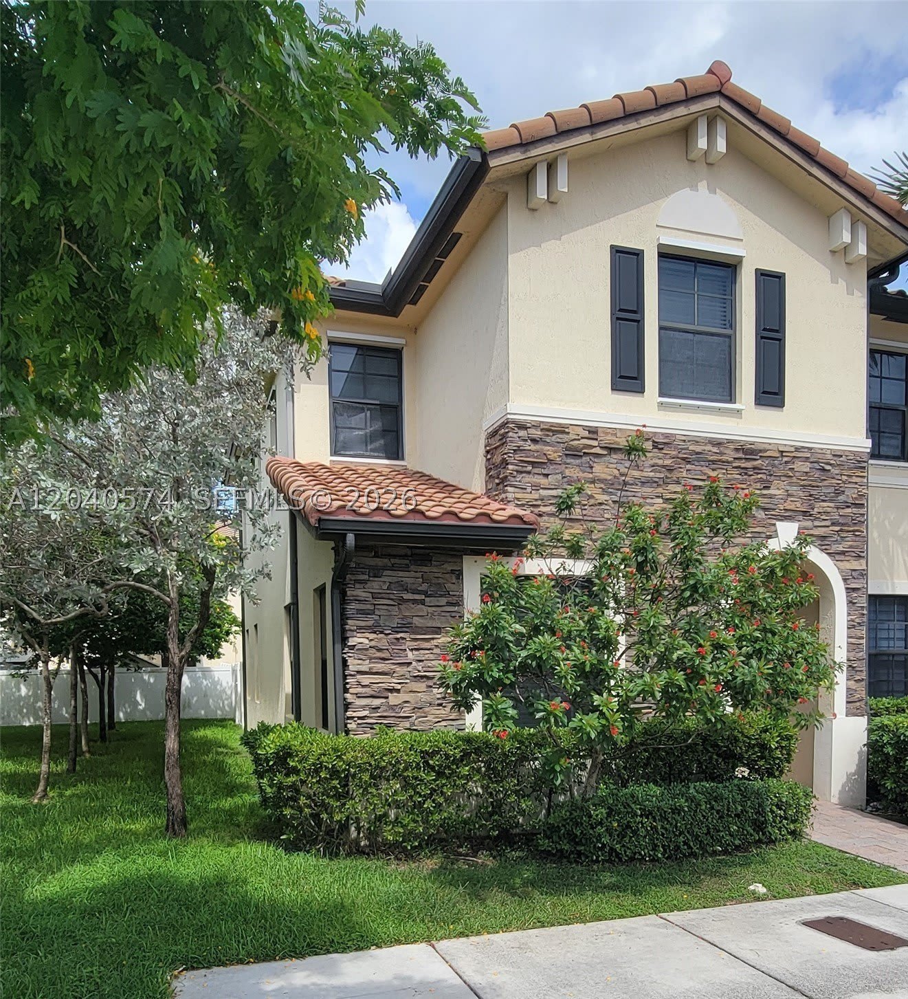 8872 W 35Th Ct – photo 4