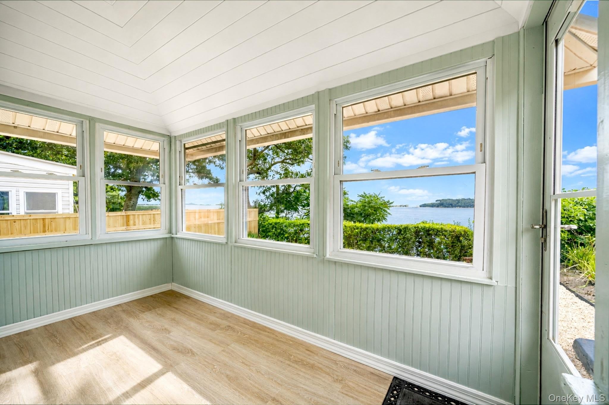 27 Walnut Avenue – photo 4