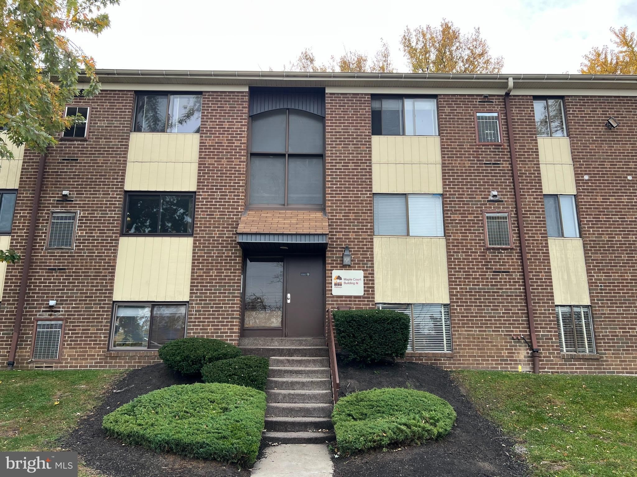 9921 BUSTLETON Avenue – photo 1
