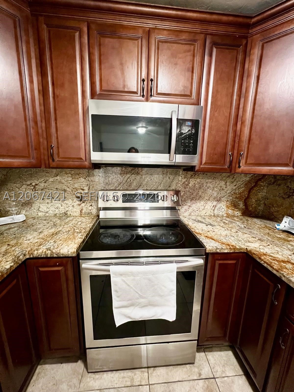 6023 SW 69th St – photo 2