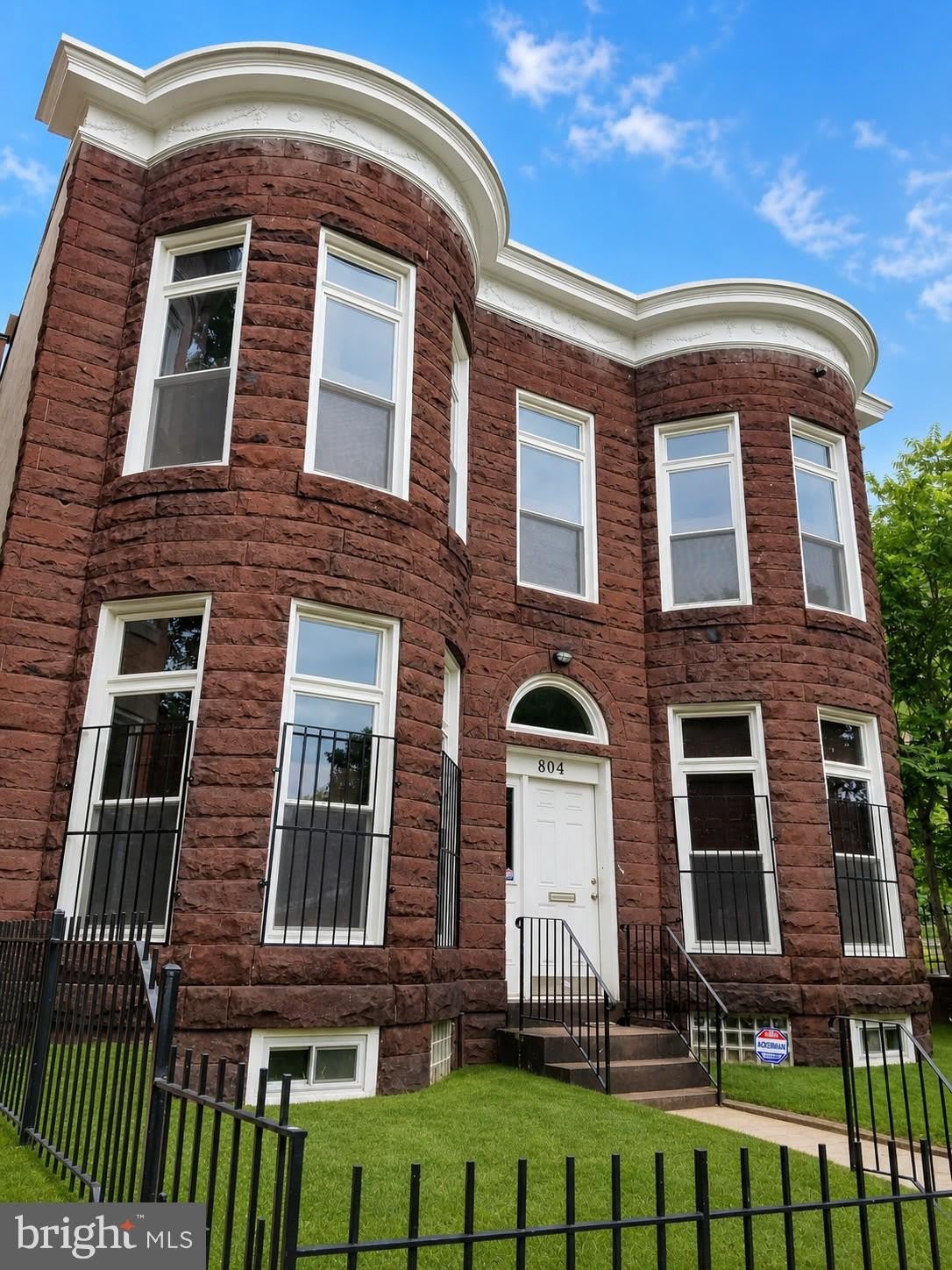 804 HOLLINS Street – photo 1