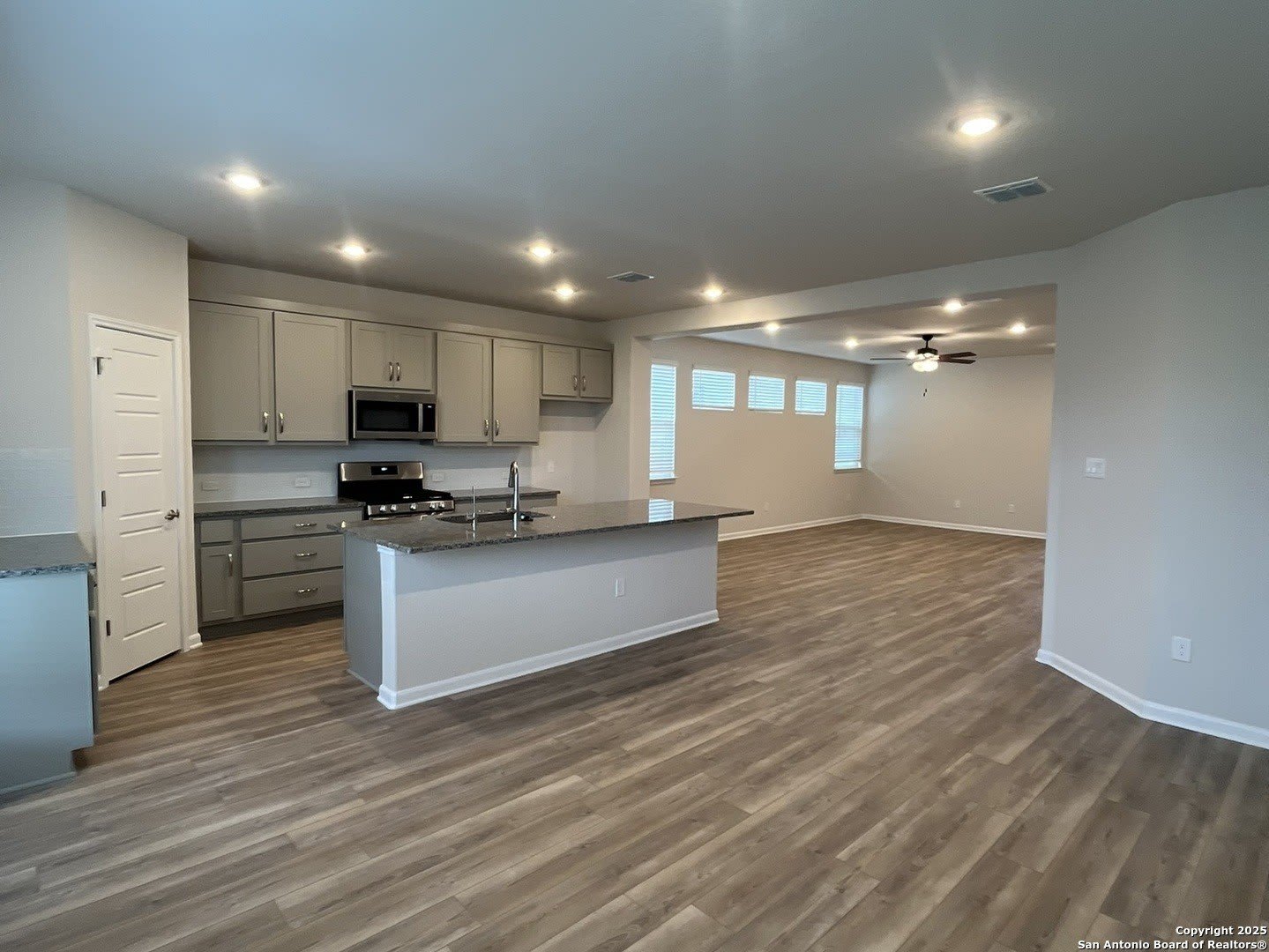 8234 Sunrise Glen – photo 3