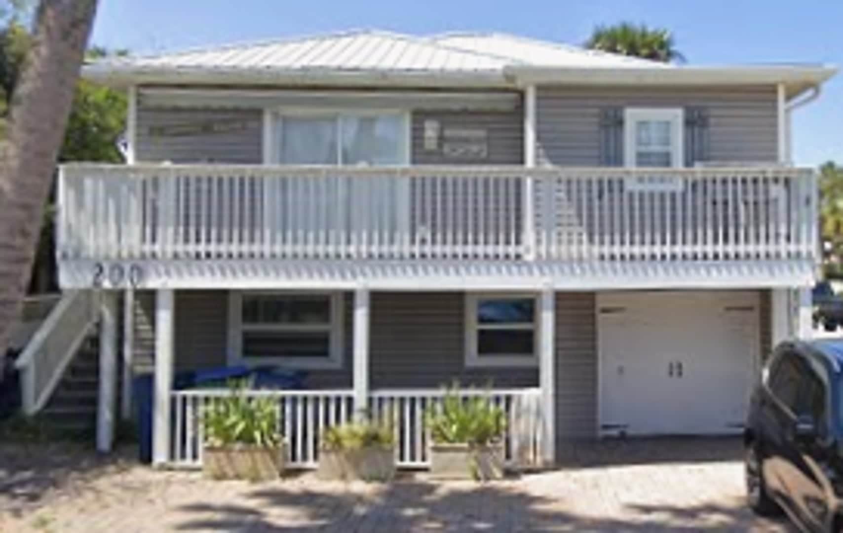 Close to the Beach – photo 1