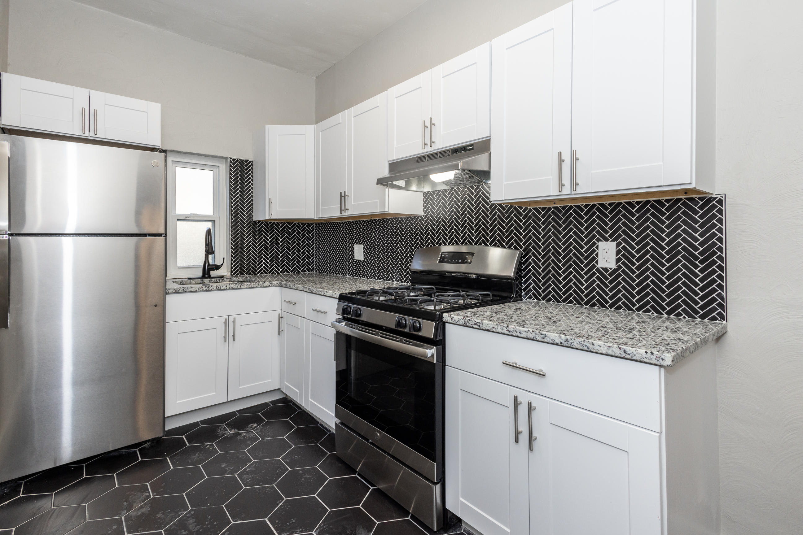 1030 Washington – photo 2