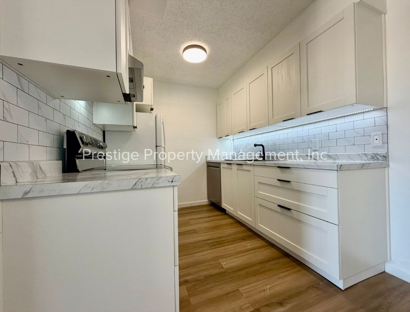 FULLY Remodeled and Cute NorthWest Condo With Everything You Need!!! – photo 3