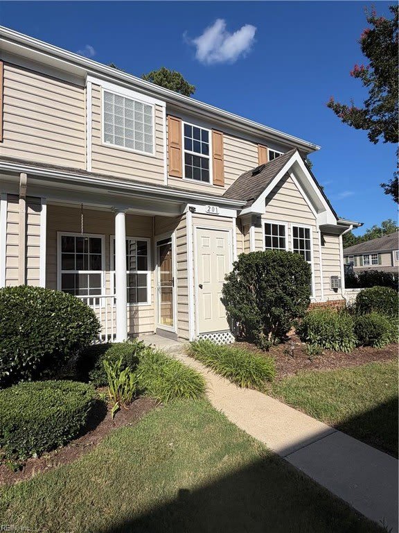 201 Grant Court – photo 1