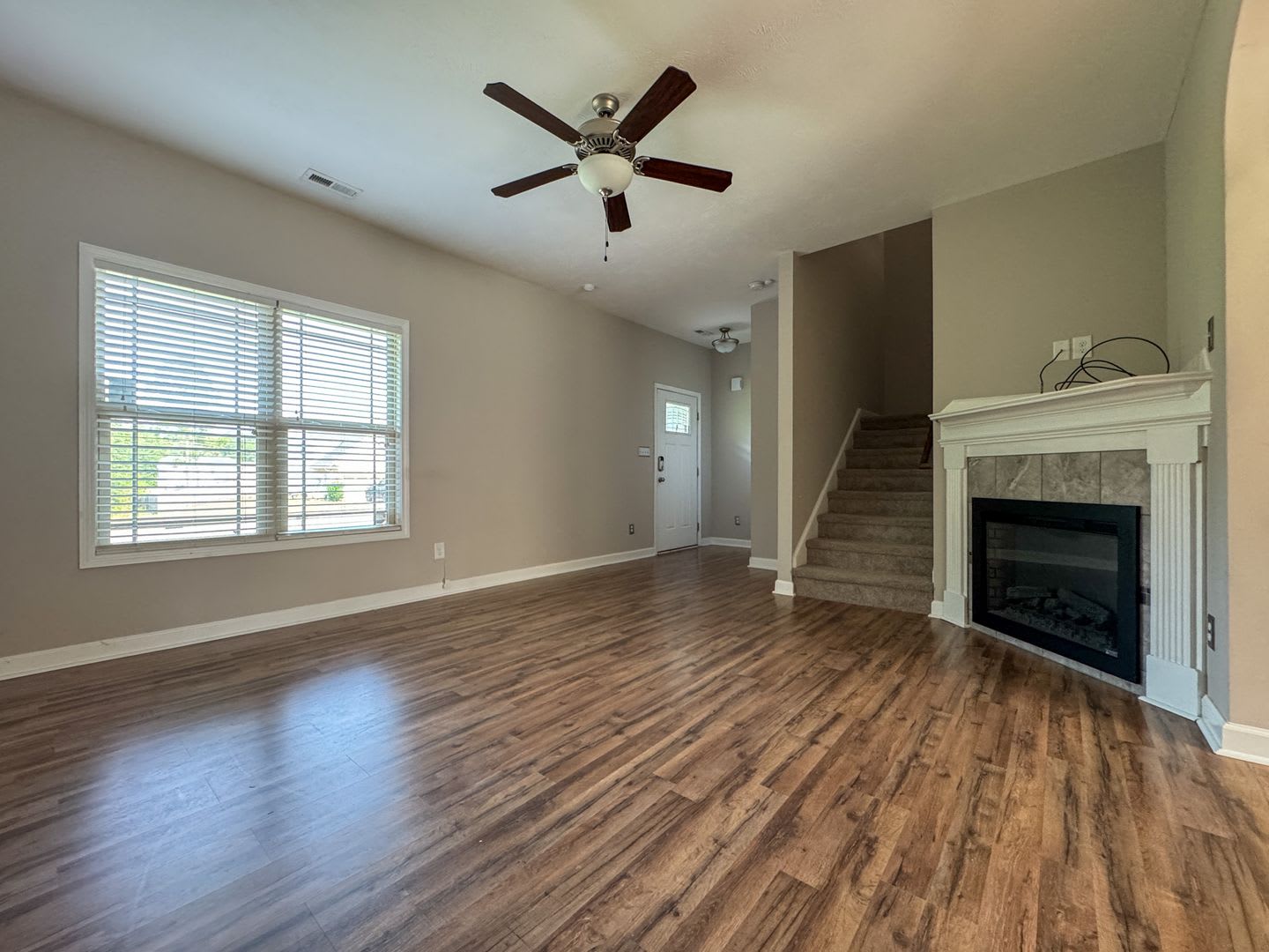 Stunning 4 Bed 2.5 Bath Raeford Home on Cul-de-sac – photo 3
