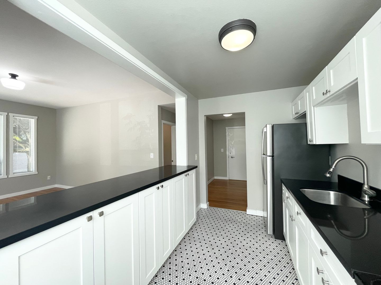 Clairemont Apartments – photo 5